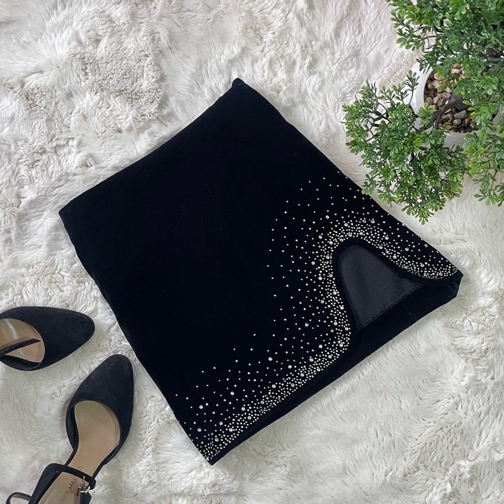 ZARA Rhinestone Velvet Black Mini Skirt – Women’s Size M